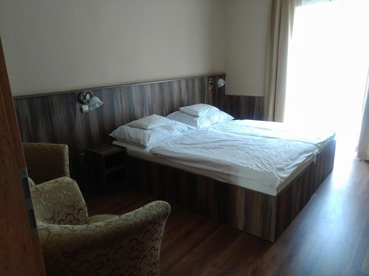 Siesta Club Apartman ฮอร์กานี ภายนอก รูปภาพ