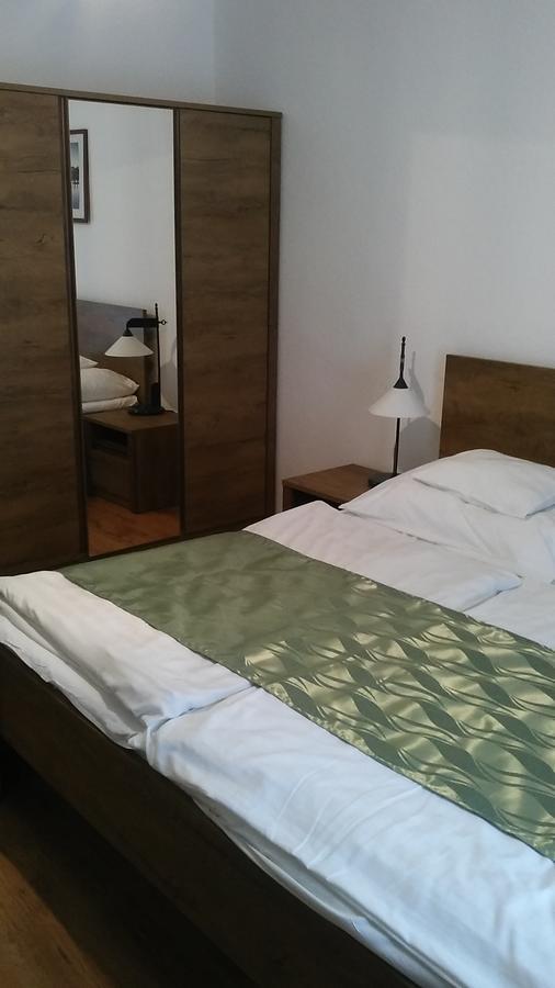 Siesta Club Apartman ฮอร์กานี ภายนอก รูปภาพ