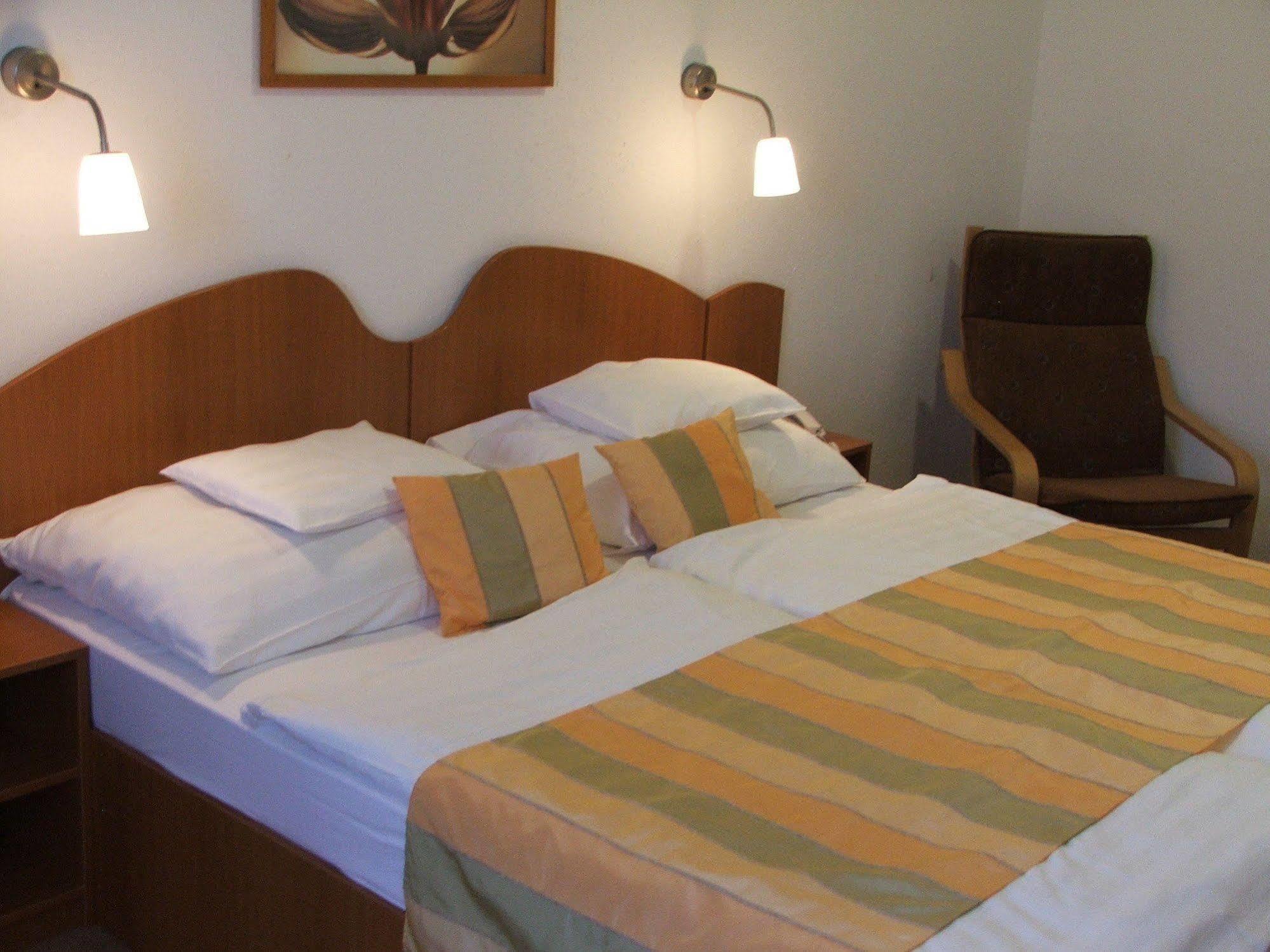 Siesta Club Apartman ฮอร์กานี ภายนอก รูปภาพ