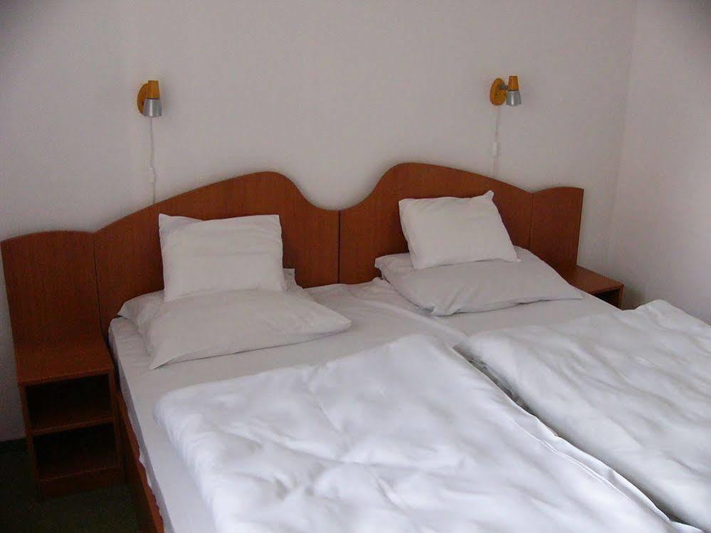 Siesta Club Apartman ฮอร์กานี ภายนอก รูปภาพ