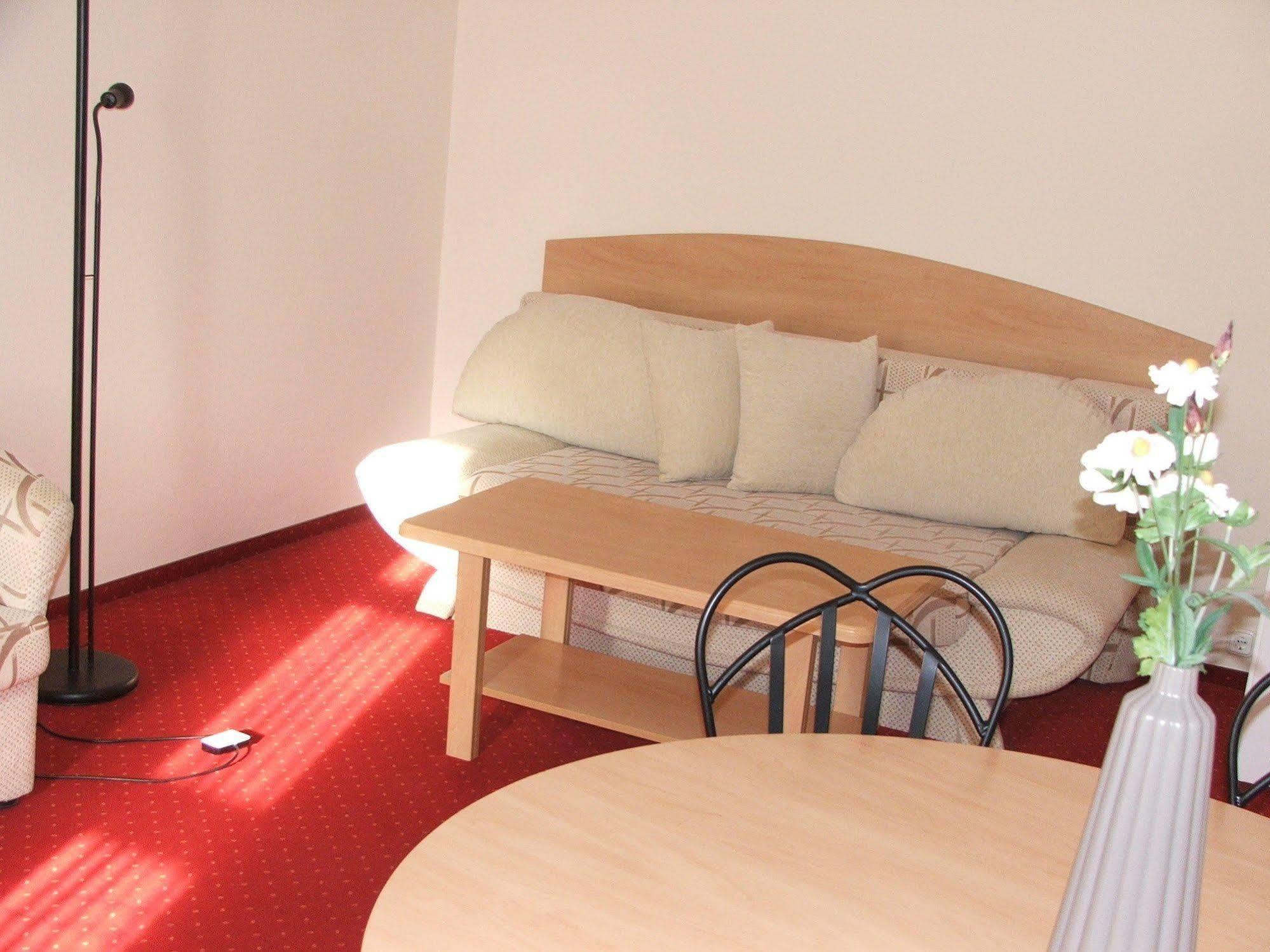 Siesta Club Apartman ฮอร์กานี ภายนอก รูปภาพ