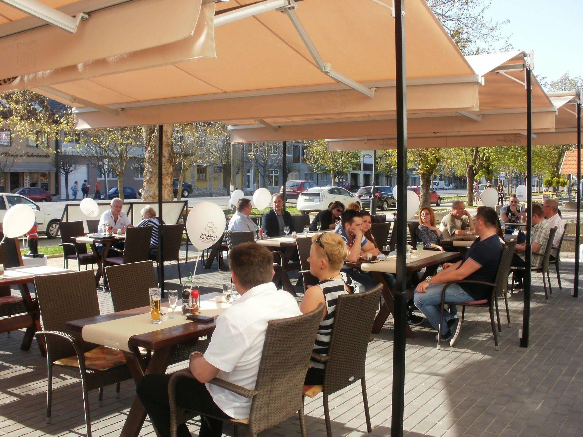 Siesta Club Apartman ฮอร์กานี ภายนอก รูปภาพ