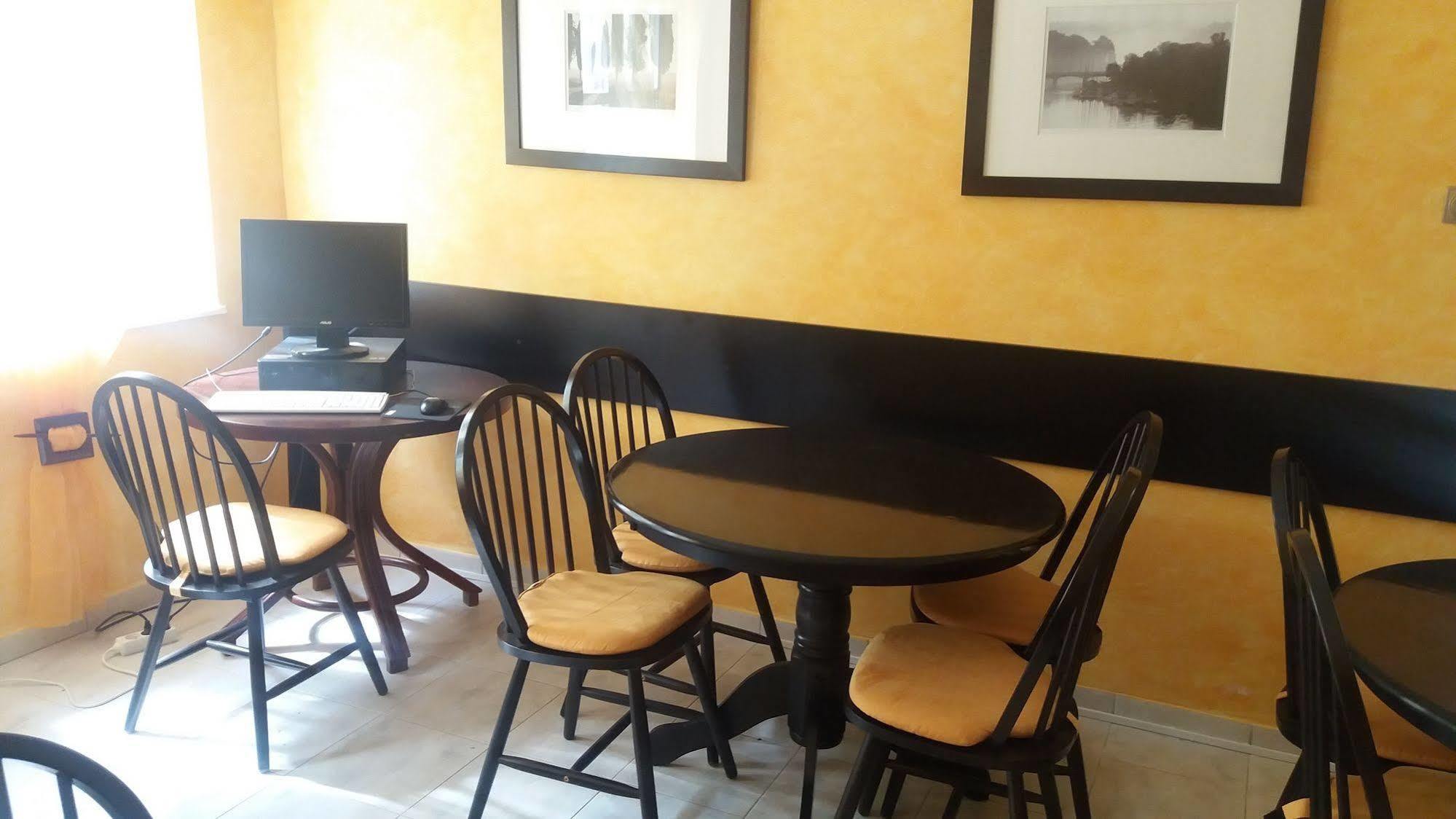 Siesta Club Apartman ฮอร์กานี ภายนอก รูปภาพ