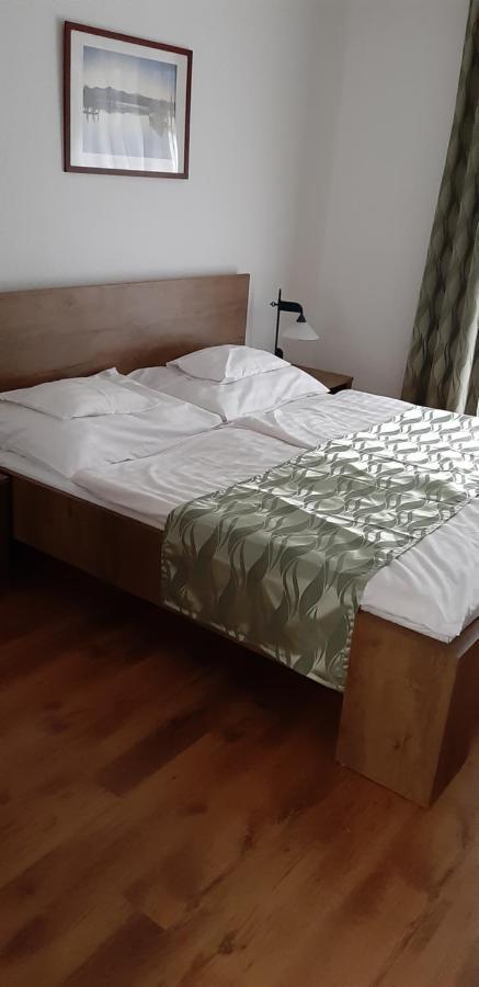 Siesta Club Apartman ฮอร์กานี ภายนอก รูปภาพ